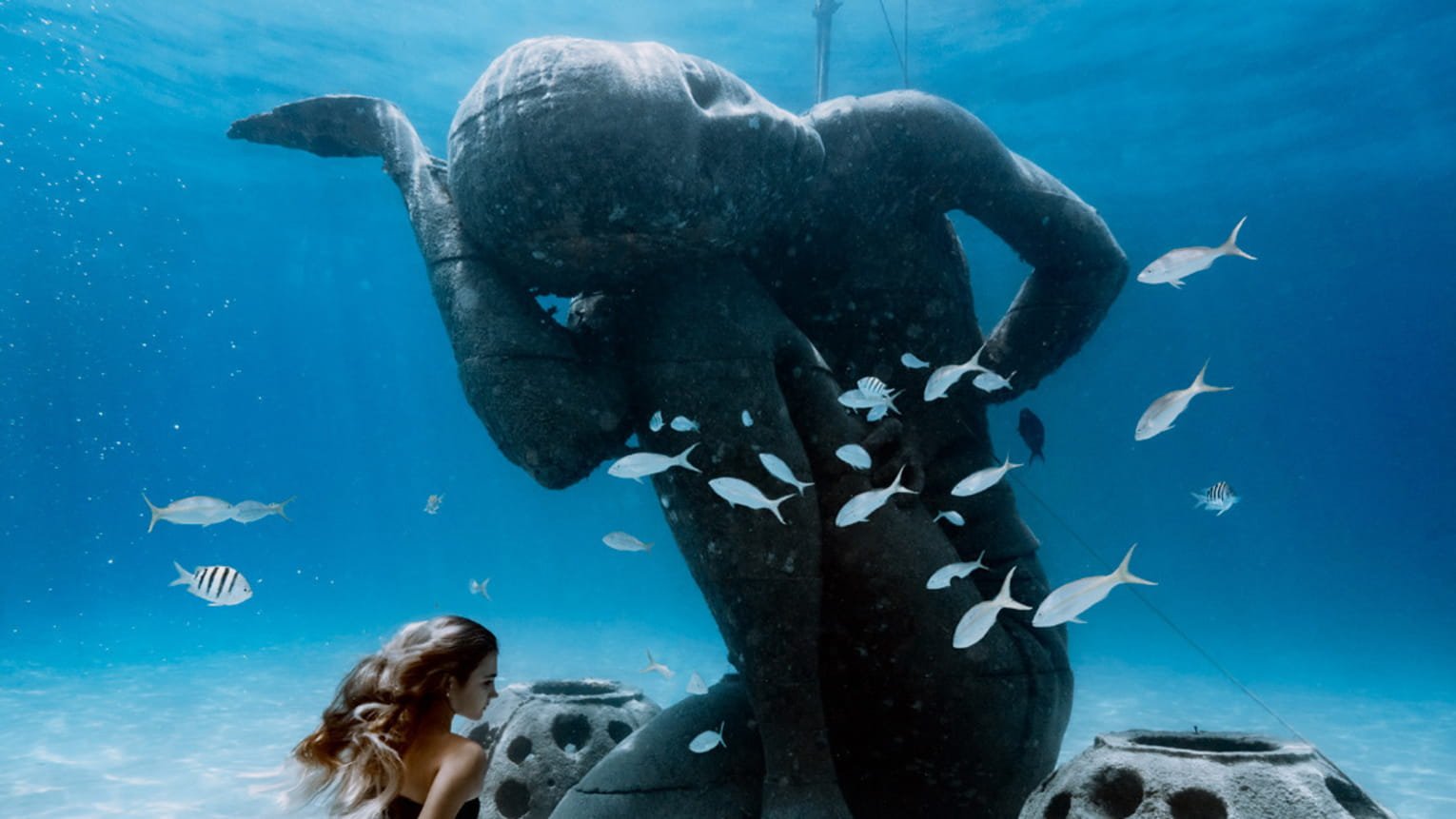 Underwater sculpture
