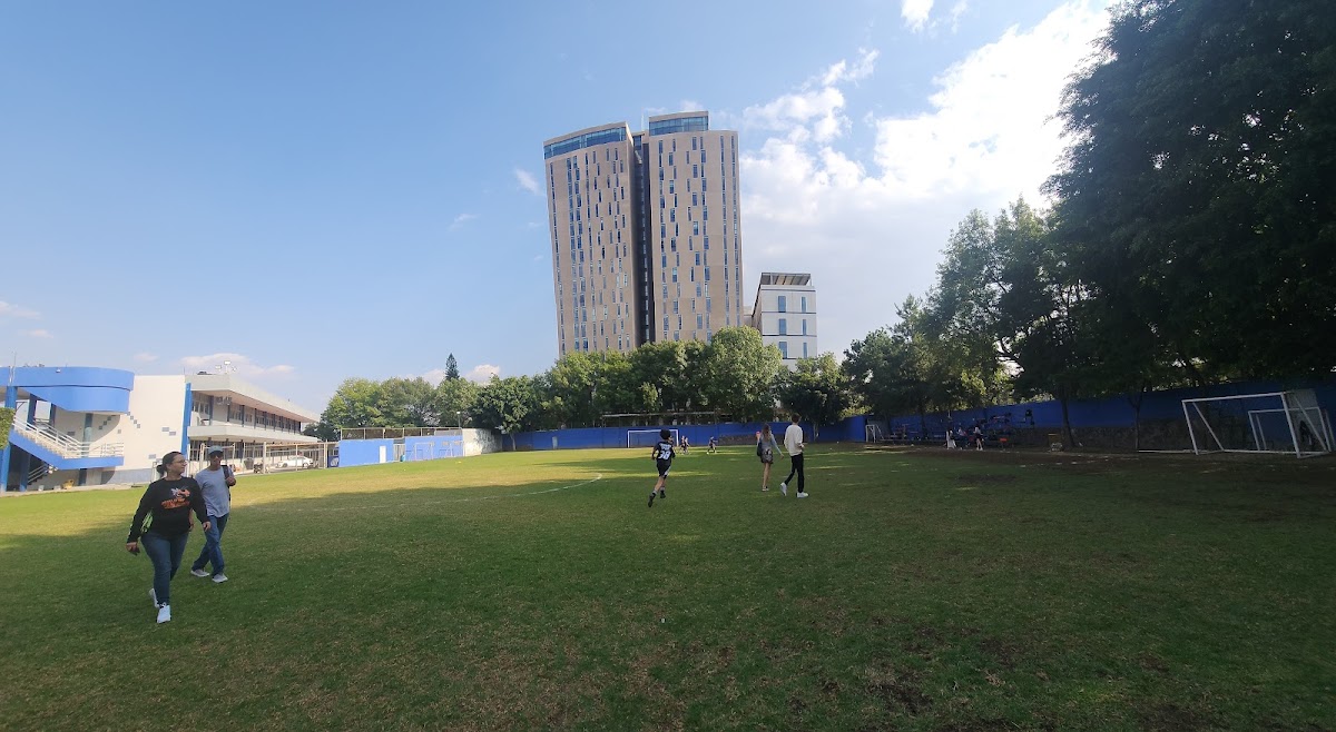 Colegio Cervantes Bosque
